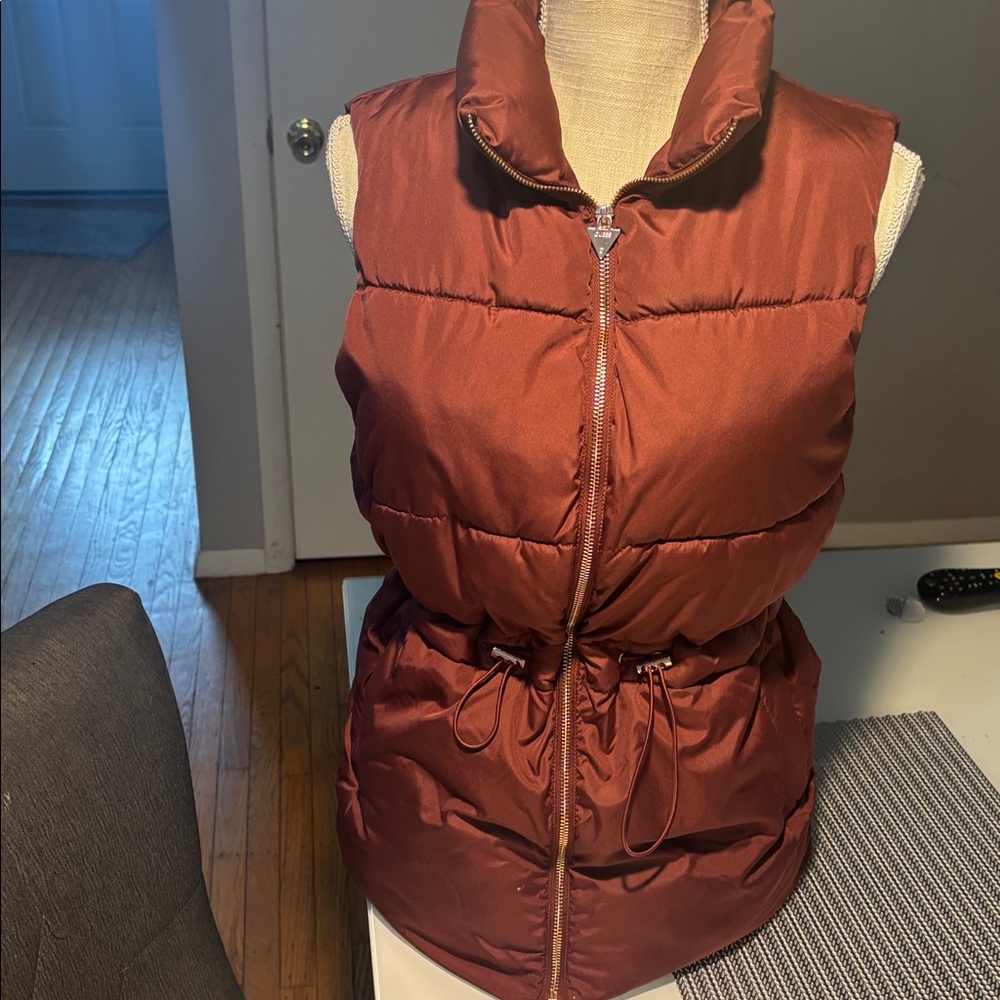 Guess burgundy puffer vest